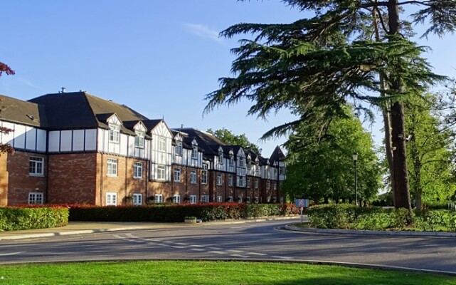 Alvaston Hall Hotel in Nantwich - pic by Brian Robert Marshall creative commons