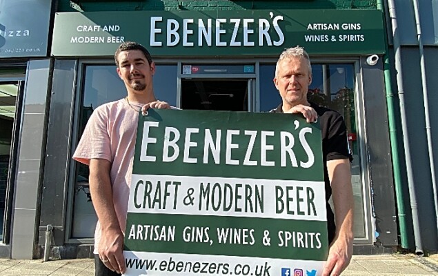 Ebenezer's Crewe - opening day - l-r - David Atwood, Manager & Lee Garner, business owner (1)