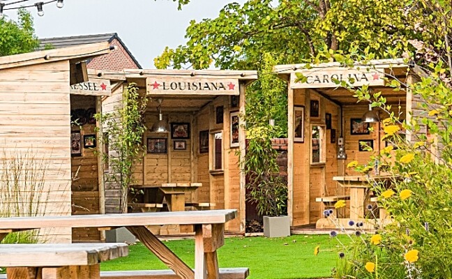 Hickorys dining huts