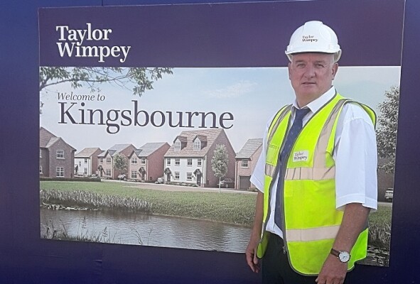 Neil Lally, site manager at Taylor Wimpey's Kingsbourne site, has been awared an NHBC Pride in the Job Award. - LR (1)