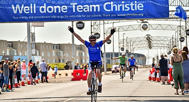Neil Tinsley cycling for Cancer Research