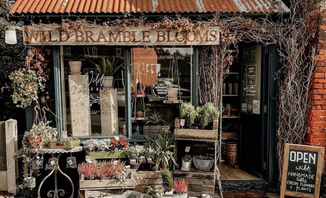florist - Wild Bramble Blooms Shop (1)
