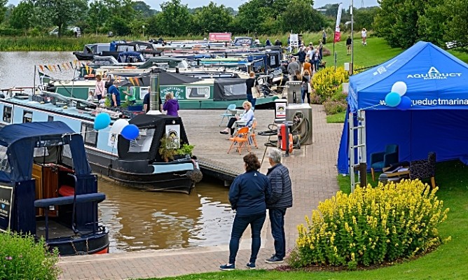 aqueduct marina 10th anniversary