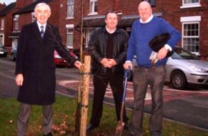 Housing developers help replace trees in Willaston