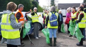 Nantwich Litter Group cleans up town park and streets