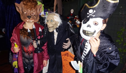 Youngsters enjoy halloween house in Crewe
