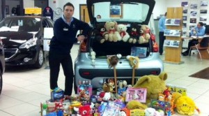 Gateway Peugeot collect Nantwich toys in aid of NSPCC