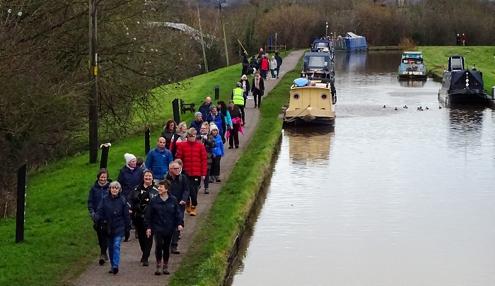 walk - A group of walkers walk alongside the Shropshire Union Canal (1)