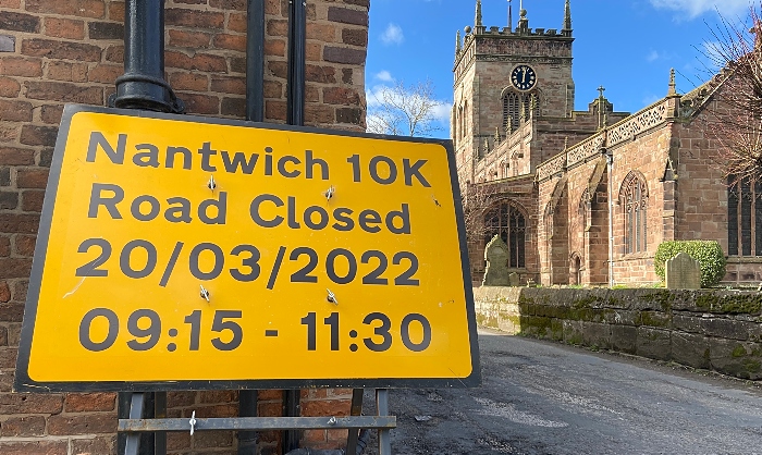 route - Nantwich 10k road signage adjacent to St Marys Acton on Monks Lane (1)