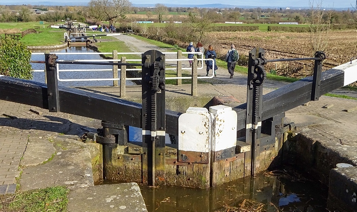 Walkers at Hurleston Locks - tea at tower