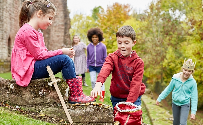 Easter hunt at Beeston Castle and Woodland Park