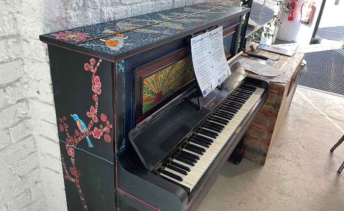 markethall piano finished (1)