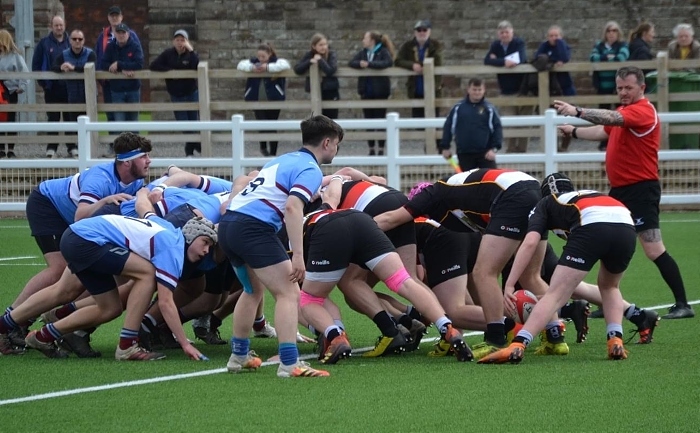 Forwards giving Tom Ryle an arm chair ride (1)