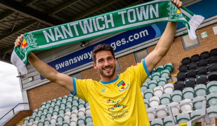 jack sherratt signs for Nantwich