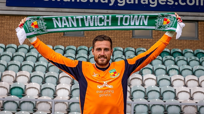 louis gray signs for Nantwich Town