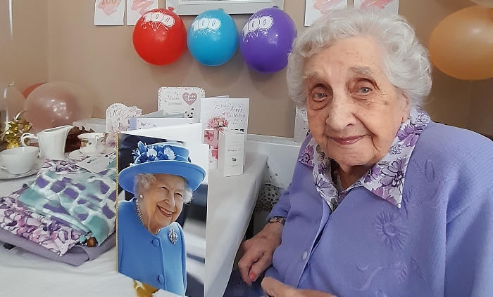 Laura Keeble 100th birthday (1)