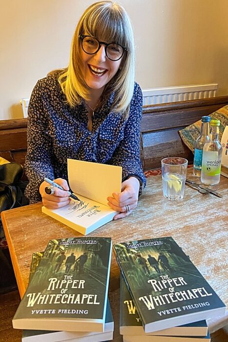 Yvette Fielding signs copies of her book at Nantwich Bookshop (1)
