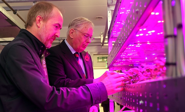 HRH The Duke of Gloucester joins Dr Peter Gould in the Vertical Farm (1)