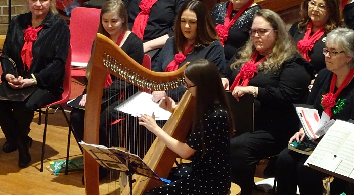 Amelia Shackleton plays her Lever Harp in a solo to ‘In the Bleak Midwinter’ (1)