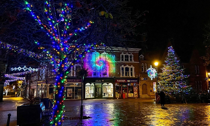 Nantwich town square with Applewood Independent Christmas tree