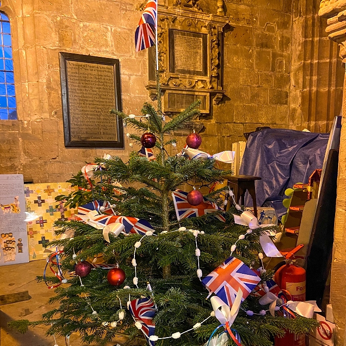 United Kingdom-themed Christmas tree (1)