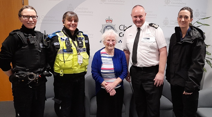 Betty and Chief Constable Mark Roberts with (l-r) PC Sarah Marson and PCSOs Sharon Jones and Nicola Smith (1)