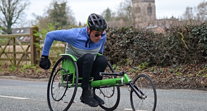 Phil Cooper on his way to victory in the Wheelchair Race (1)