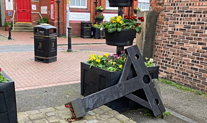 pillory in pillory street damaged by vandals