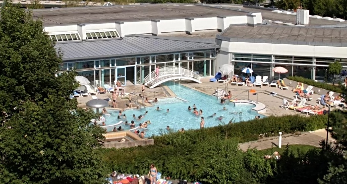 Pullach swimming pool heated by deep geothermal