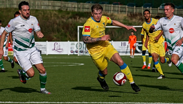 First-half - Connor Heath on the attack for the Dabbers (1)