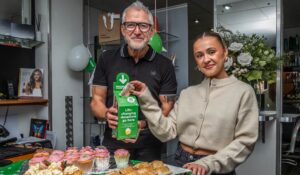 Radio One star visits Nantwich to support salon’s Macmillan fundraising