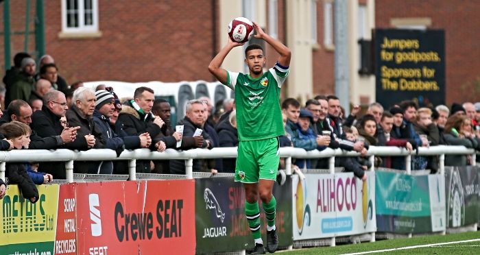 First-half - Dabbers captain Troy Bourne prepares to throw-in (1)