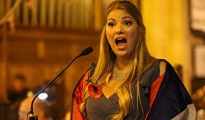 Proms - Jessica Thayer leads the audience with Land of Hope and Glory (1)