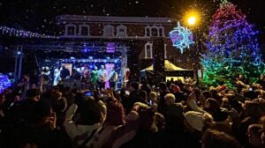 Thousands enjoy Nantwich Christmas lights switch on