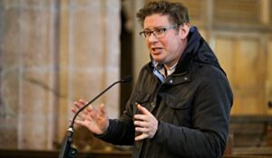 Local historian Mike Lea brings history to life (1) (2)