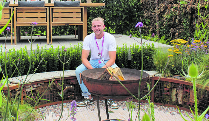 Callum Corrie - medals - horticulture alumnus PR