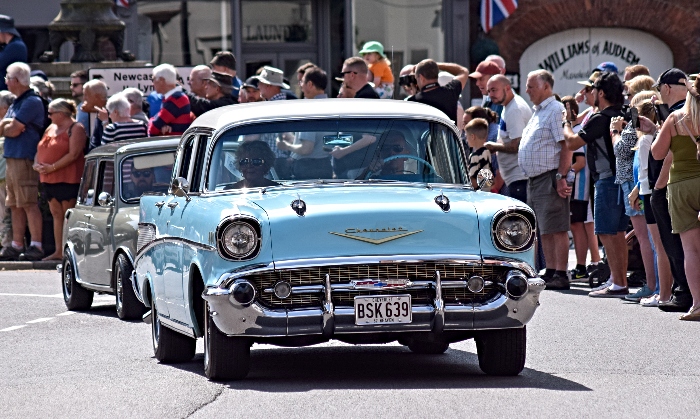 Chevrolet Bel Air in the vehicle parade (1)