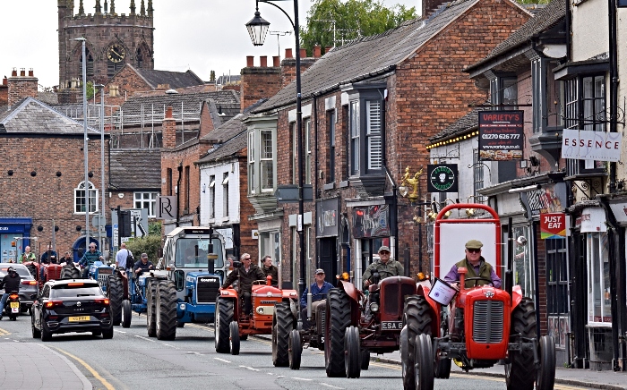 Vintage and classic tractors travel along Welsh Row in Nantwich (1)