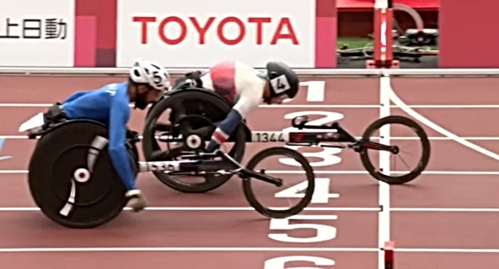 race finish - Andy Small wins Gold at Tokyo