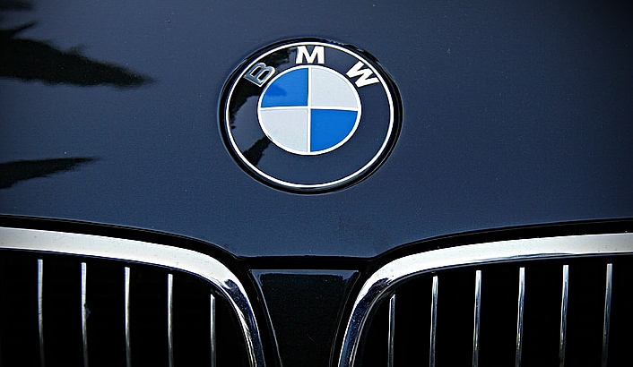 BMW badge emblem brand - pickpik.com