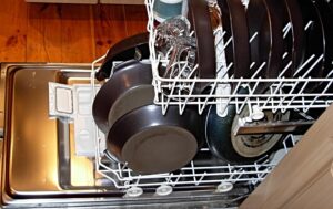 Efficient cleaning: commercial dishwashing racks in catering operations