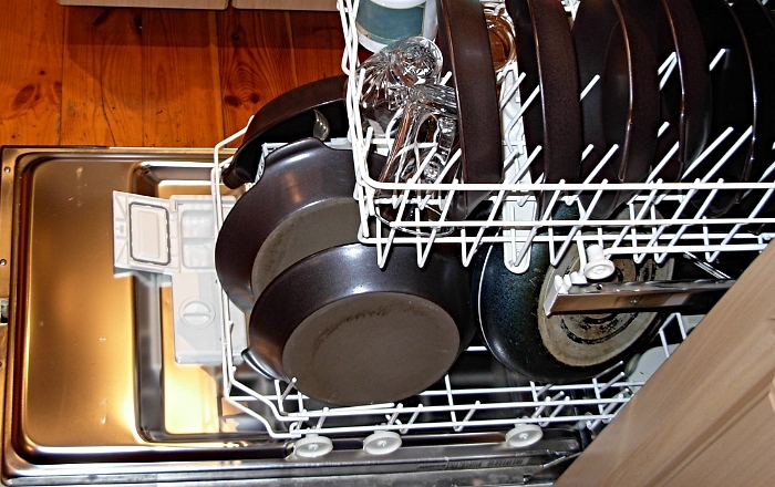 Dishwasher with dishes - pic under creative commons free to use