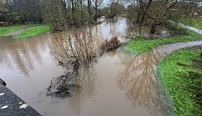 River Weaver flood alert in Nantwich