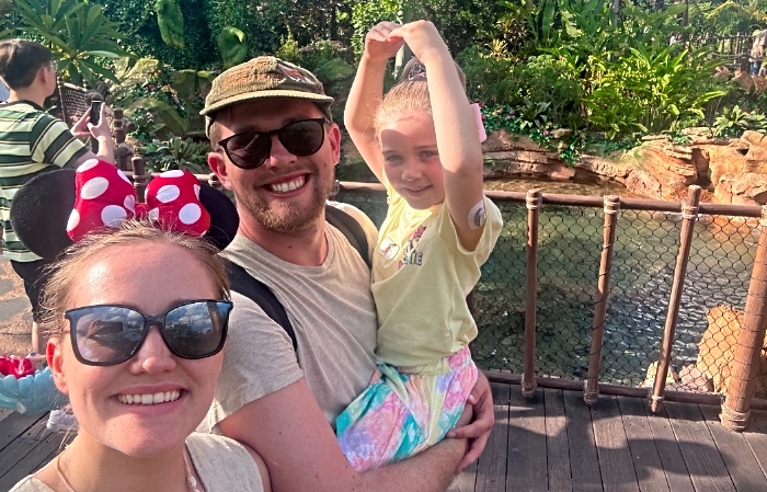 Sofia with mum Beth and stepdad Rhys in Florida