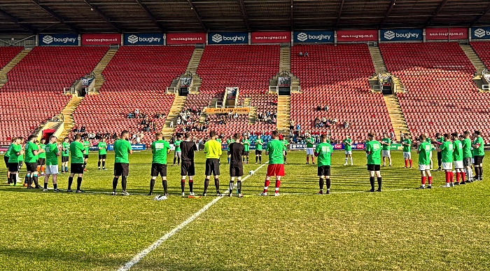 A minute’s applause prior to kick-off in memory of Andrew Scoffin (1)