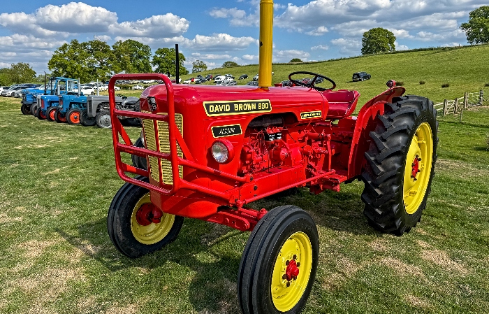 David Brown 990 utility tractor on display (1)