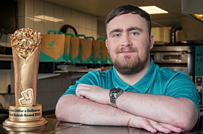 Luke Littler x Deliveroo Best Kebab Award 2025 (1)