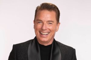 Fans have chance to sing with John Barrowman at Lyceum