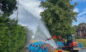 30ft water jet in Nantwich capped by Severn Trent workers