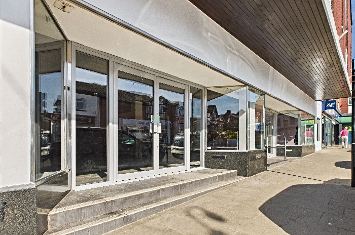 10 Swine Market - Legat Owen